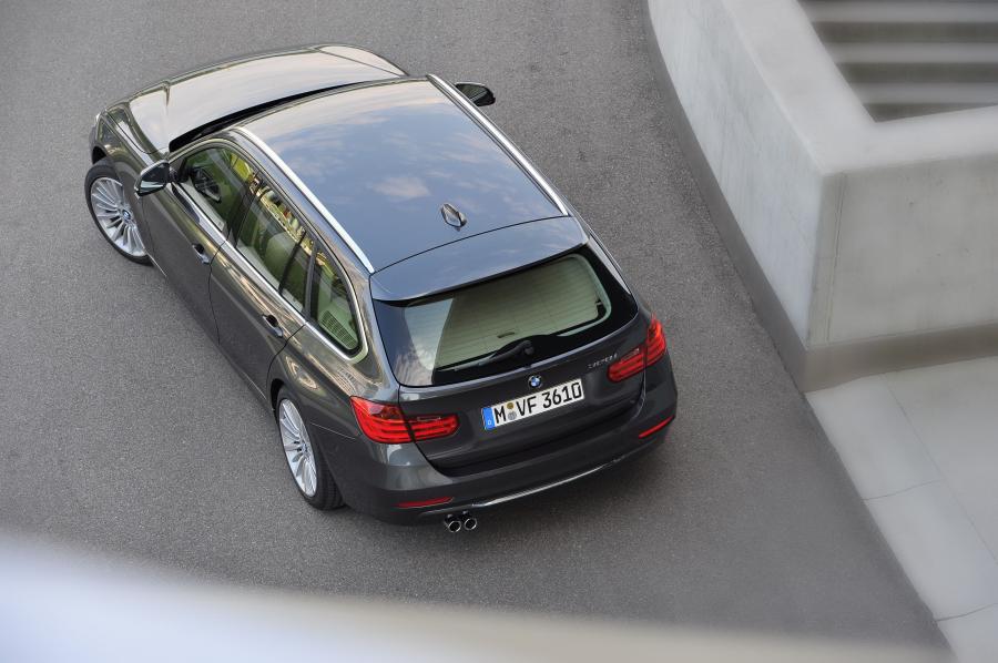  BMW 328i Touring Luxury 2012 года  (фото 124 из 200)